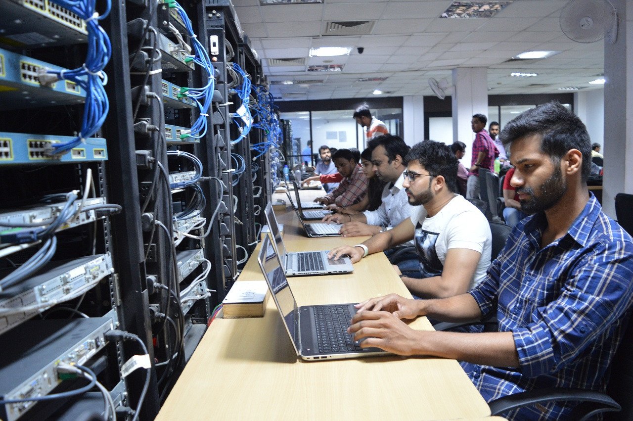 Want to Make Career in Data Center Field? All you should know about Network Bulls' Data Center Training